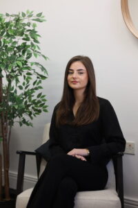 Lauren Akenclose - Team Member